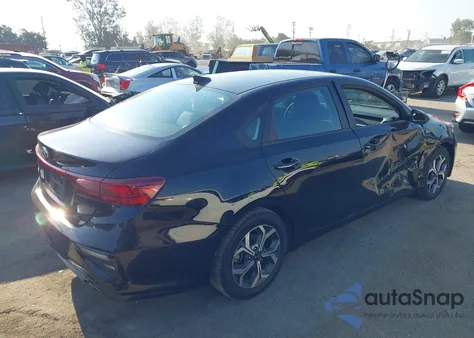 2020 Kia Forte Lxs z USA, uszkodzony, nr VIN 3KPF24AD0LE228301